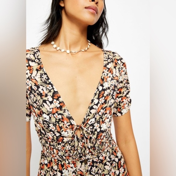 Free People Forget Me Not Mini Dress /Charcoal Floral Combo Size 6 - Picture 3 of 8